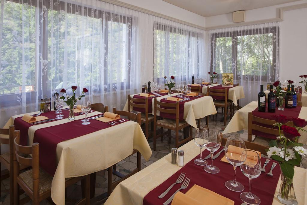 Hotel Al Lago Vogorno Exterior foto